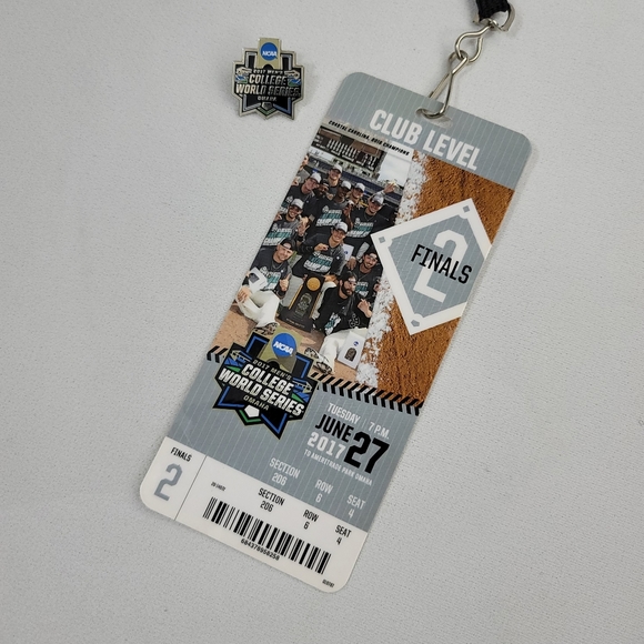 (2) 2017 College World Series Club Level Ticket Pass On Lanyard + Pins - Picture 4 of 9